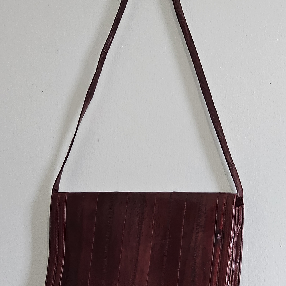 Elegant VINTAGE Burgundy EEL SKIN Crossbody Bag